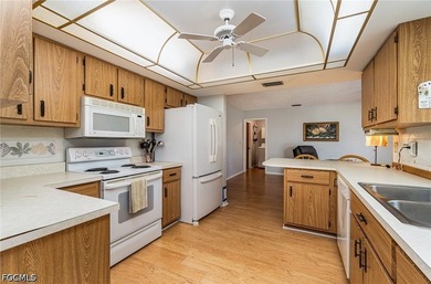 Discover an exceptional opportunity to own a beautiful pool home - photo 9