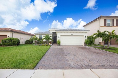 (private lake, pond, coastal) Home Active Under Contract in Port Saint Lucie Florida