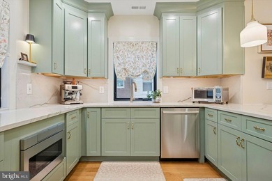 This home is set squarely between Passyunk Square and Queen - photo 21