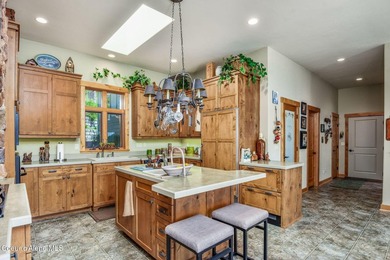 Located in Carlin Bay, this custom lakefront home offers 6,074 - photo 28
