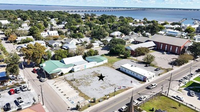 Endless possibilities await with this prime C-1 zoned commercial - photo 1