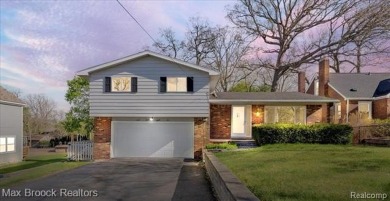 Lake Home For Sale in Waterford, Michigan