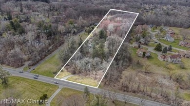Lake Home For Sale in Farmington Hills, Michigan