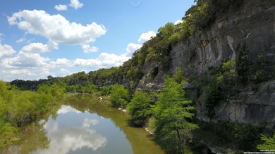 Medina River Lot For Sale in Pipe Creek Texas