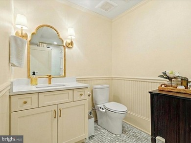 This home is set squarely between Passyunk Square and Queen - photo 33