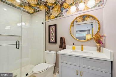 This home is set squarely between Passyunk Square and Queen - photo 37