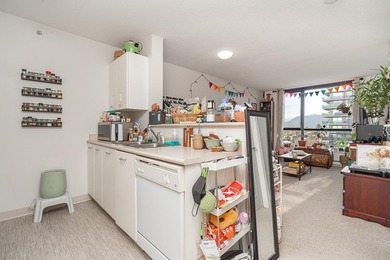 TREMENDOUS VALUE. One of the best price-per-square-foot options - photo 5