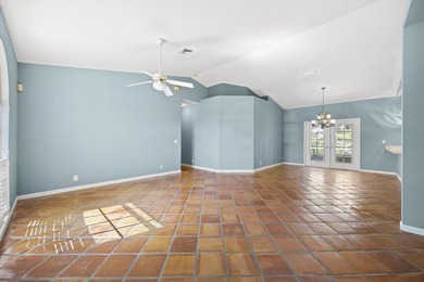 Welcome to this spacious and beautifully maintained 3-bedroom - photo 6