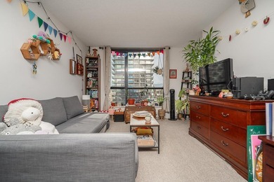 TREMENDOUS VALUE. One of the best price-per-square-foot options - photo 7