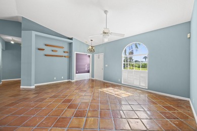 Welcome to this spacious and beautifully maintained 3-bedroom - photo 8