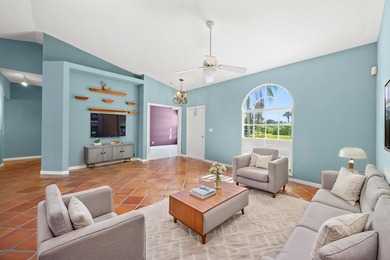 Welcome to this spacious and beautifully maintained 3-bedroom - photo 9