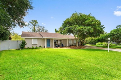 Lake Link Home For Sale in Winter Haven Florida
