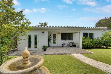Tucked behind a privacy-fenced perimeter on a deep Lake Ridge - photo 3