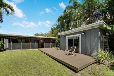 Tucked behind a privacy-fenced perimeter on a deep Lake Ridge - photo 4