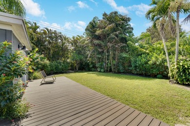 Tucked behind a privacy-fenced perimeter on a deep Lake Ridge - photo 5