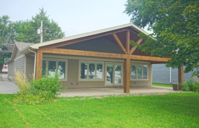 Johnson Lake Home For Sale in Elwood Nebraska
