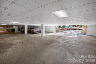 Wonderful corner unit condo in the heart of Elizabeth with