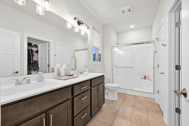 Welcome to this beautifully crafted 3-BD, 3-BA ranch, designed - photo 20