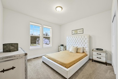 Welcome to this beautifully crafted 3-BD, 3-BA ranch, designed - photo 23