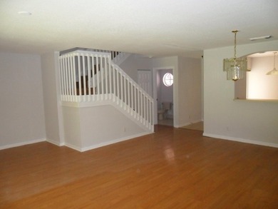 Beautifully maintained 3 bedroom 2.5 bathroom1 car garage - photo 8