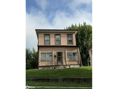 Mississippi River - Des Moines County Townhome/Townhouse For Sale in Burlington Iowa