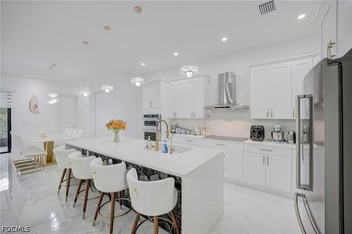 Welcome to this spectacular, centrally located residence - photo 10