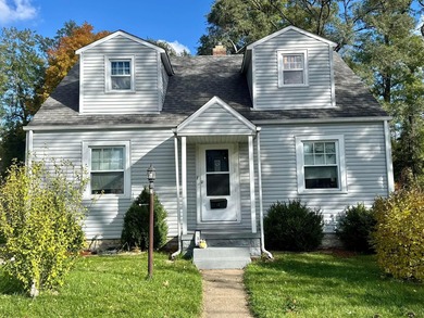 (private lake, pond, creek) Home For Sale in Hobart Indiana