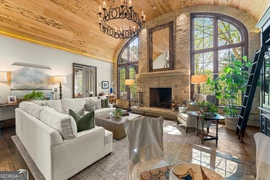 Set on over an acre of complete privacy with a breathtaking - photo 15