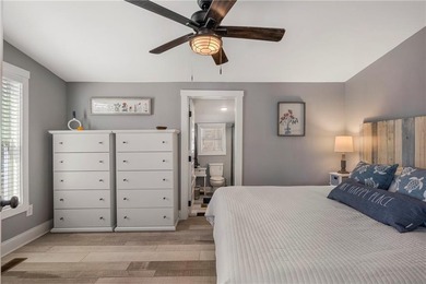 Wake up to breathtaking waterfront views in this stunning home - photo 15
