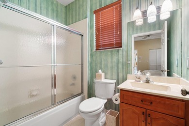 Desirable Devon model with 3 bedroom and 3 bathrooms. This open - photo 16