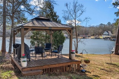 Wake up to breathtaking waterfront views in this stunning home - photo 22