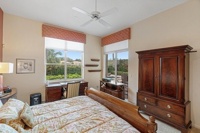 Desirable Devon model with 3 bedroom and 3 bathrooms. This open - photo 25