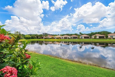 Desirable Devon model with 3 bedroom and 3 bathrooms. This open - photo 29