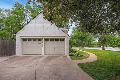 RECENT, TASTEFUL, OWNER-MADE UPDATES THROUGHOUT! This Fairway - photo 6