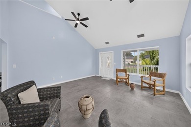 This beautifully renovated move in ready home offers 3 bedrooms - photo 4