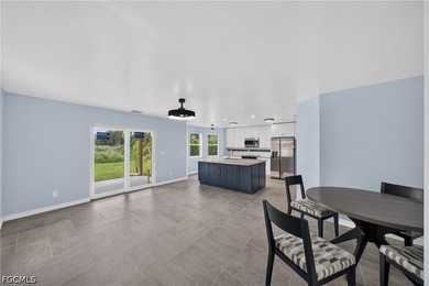 This beautifully renovated move in ready home offers 3 bedrooms - photo 6