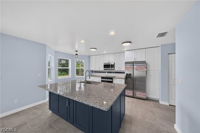This beautifully renovated move in ready home offers 3 bedrooms - photo 10