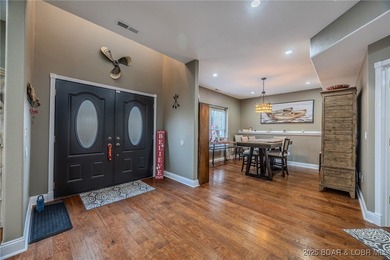 Spacious and stylish 2-story home in Horseshoe Bend on over 1