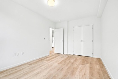 Welcome to the Soundview Park Townhouses. This is New - photo 23