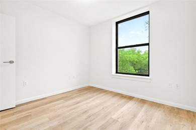 Welcome to the Soundview Park Townhouses. This is New - photo 25