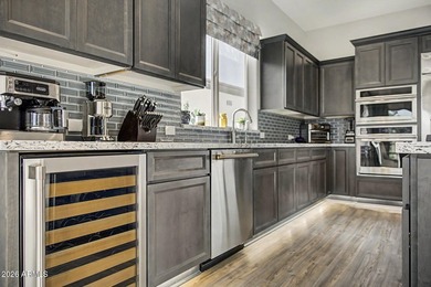 Prepare to be amazed! This fantastic 2 bed, 2.5 bath property - photo 26