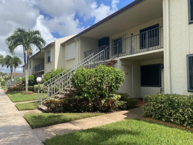 (private lake, pond, creek) Condo For Sale in Lake Worth Florida