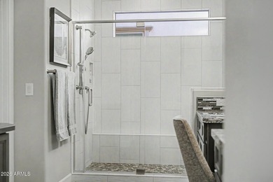 Prepare to be amazed! This fantastic 2 bed, 2.5 bath property - photo 41