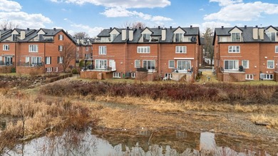 Elegante maison de ville riveraine sur 4 niveaux offrant une vue - photo 47