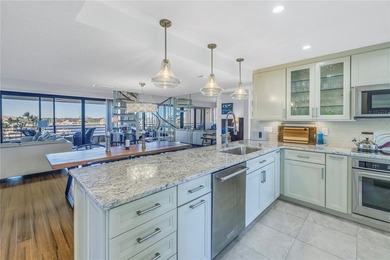 A rare waterfront offering in Pasadena Yacht & Country - photo 16