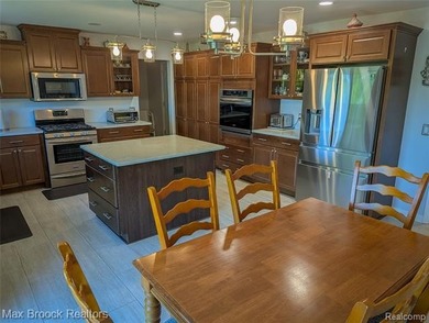 Welcome home to this gorgeous Colonial featuring 3,212 square - photo 15