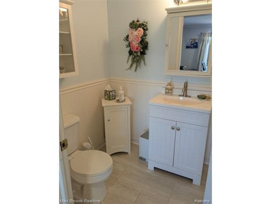 Welcome home to this gorgeous Colonial featuring 3,212 square - photo 20