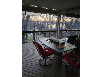 Spacious waterfront home at Lake Nehai. - photo 7