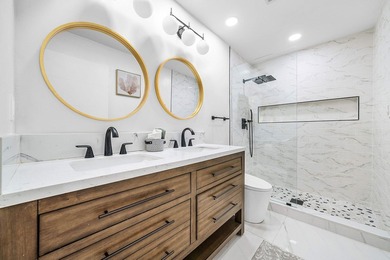 MAKE AN OFFER! Stunning and magnificently expanded two-story - photo 28