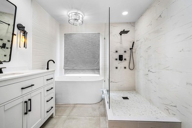 MAKE AN OFFER! Stunning and magnificently expanded two-story - photo 34